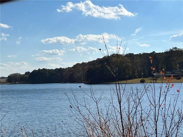 2129 Charmond Drive, Monroe, GA 30656