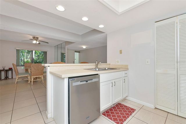 6447 EGRET LANE 413, Bradenton, FL 34210