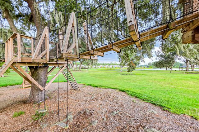 196 Red Barn Rd, St Augustine, FL 32092