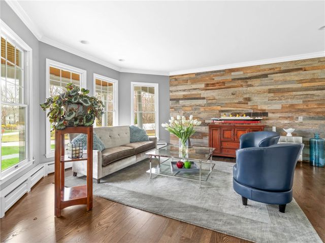 2 Corr Way, East Greenwich, RI 02818