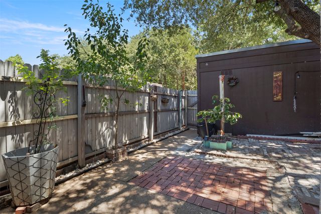 518 Campana Court, Irving, TX 75061