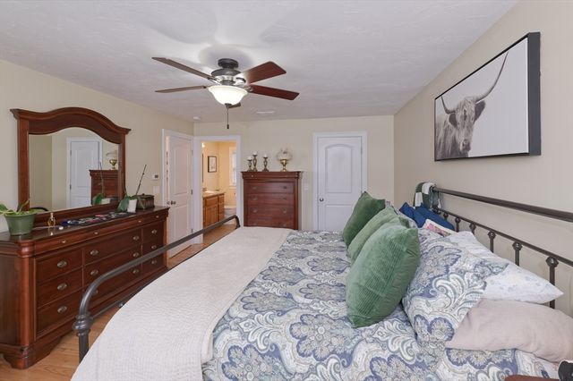 192 Rebecca Rd, Northbridge, MA 01588