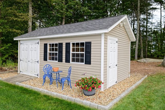 192 Rebecca Rd, Northbridge, MA 01588