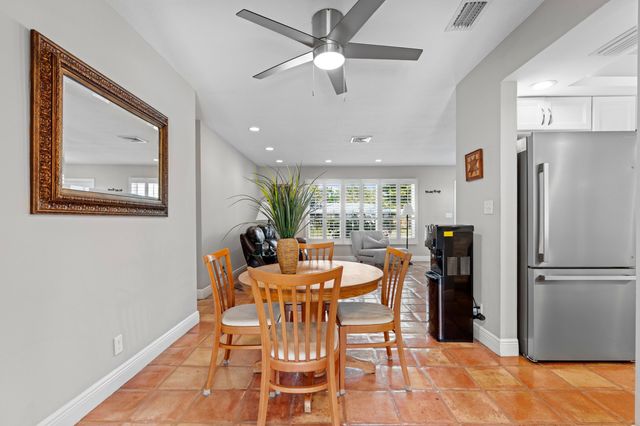 200 SW 5th Street, Boca Raton, FL 33432