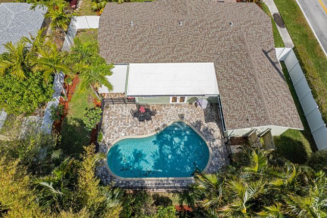 200 SW 5th Street, Boca Raton, FL 33432