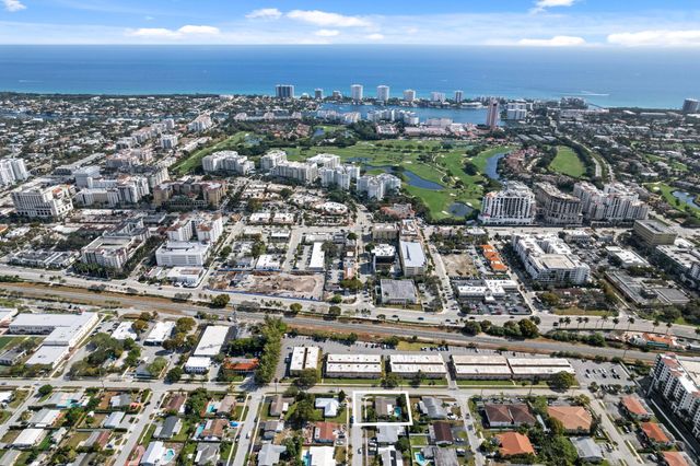 200 SW 5th Street, Boca Raton, FL 33432