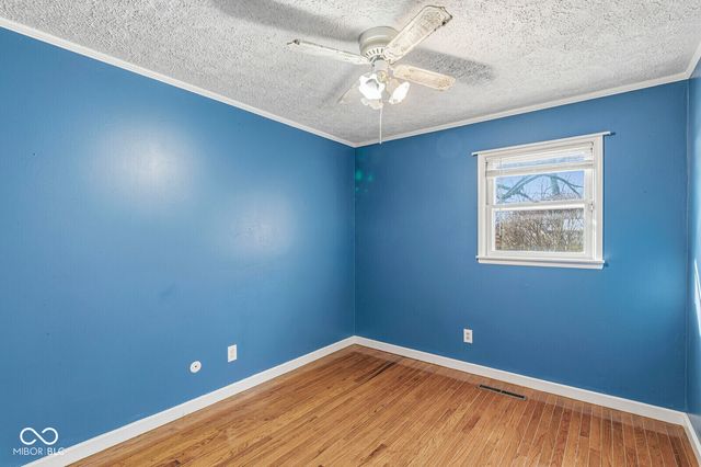 17 Center Street, Greenfield, IN 46140