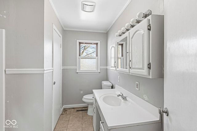 17 Center Street, Greenfield, IN 46140