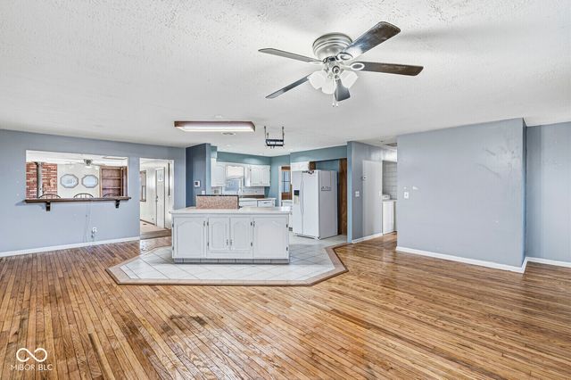 17 Center Street, Greenfield, IN 46140