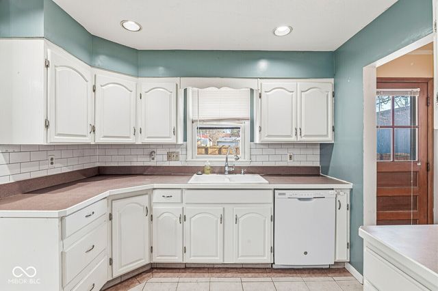 17 Center Street, Greenfield, IN 46140