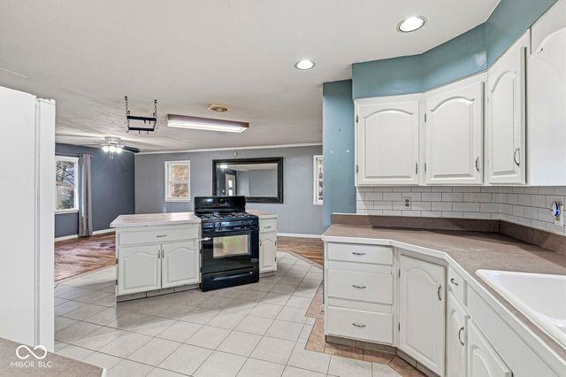 17 Center Street, Greenfield, IN 46140