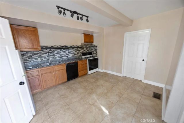 190 S Craig Avenue, Pasadena, CA 91107
