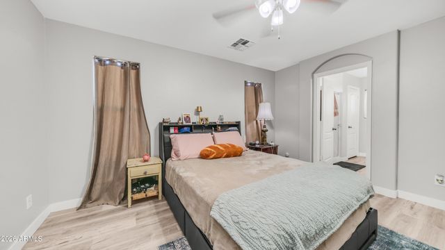 1740 E KELSI Avenue, San Tan Valley, AZ 85140