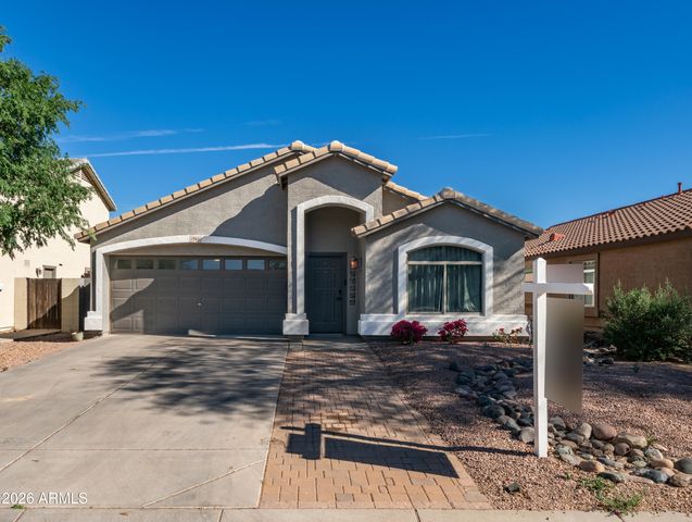 1740 E KELSI Avenue, San Tan Valley, AZ 85140
