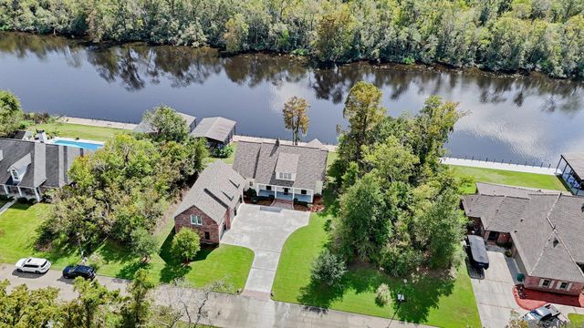 21839 Waterfront East Dr, Maurepas, LA 70449
