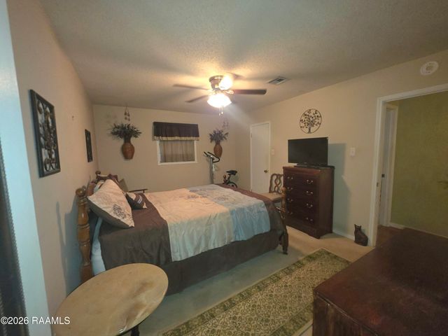 200 Cottonwood Drive, Lafayette, LA 70506