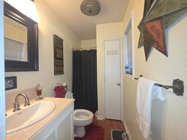 200 Cottonwood Drive, Lafayette, LA 70506