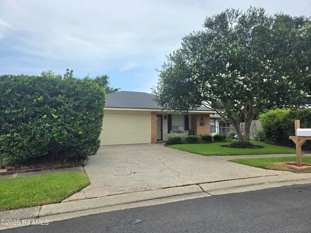 200 Cottonwood Drive, Lafayette, LA 70506