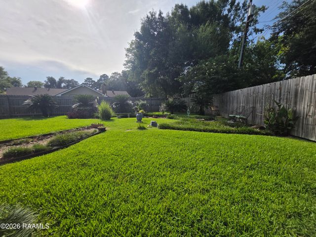 200 Cottonwood Drive, Lafayette, LA 70506
