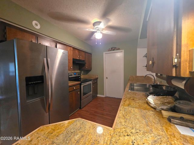 200 Cottonwood Drive, Lafayette, LA 70506