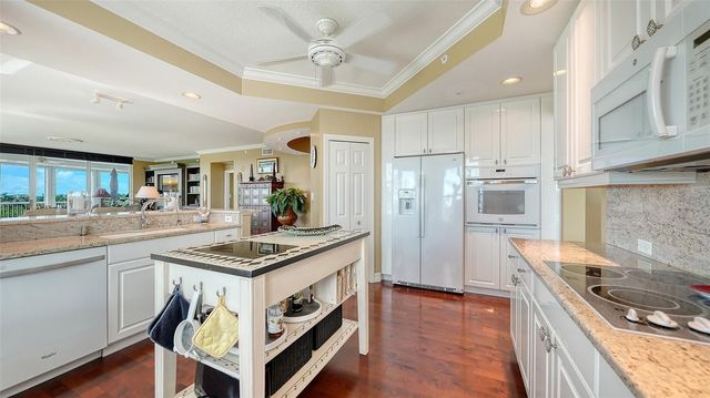 385 N POINT ROAD 401, Osprey, FL 34229