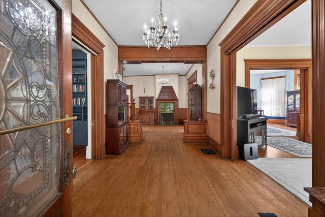 229 W LEXINGTON Avenue, Danville, KY 40422