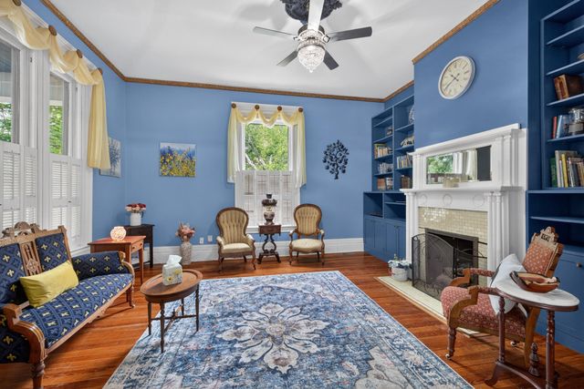 229 W LEXINGTON Avenue, Danville, KY 40422