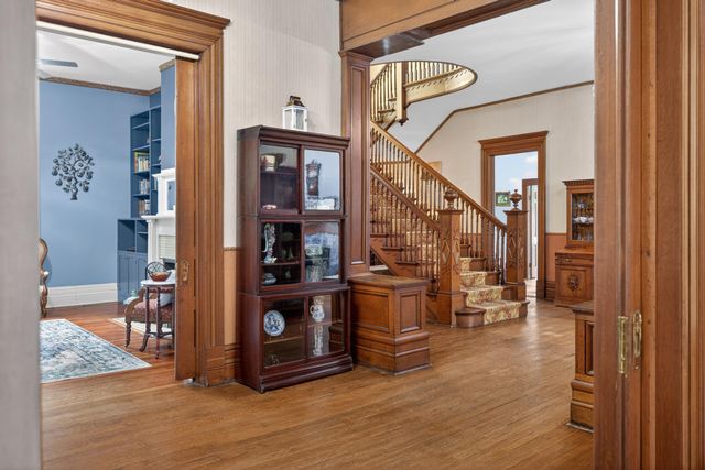 229 W LEXINGTON Avenue, Danville, KY 40422
