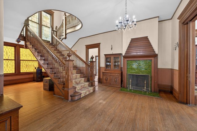 229 W LEXINGTON Avenue, Danville, KY 40422