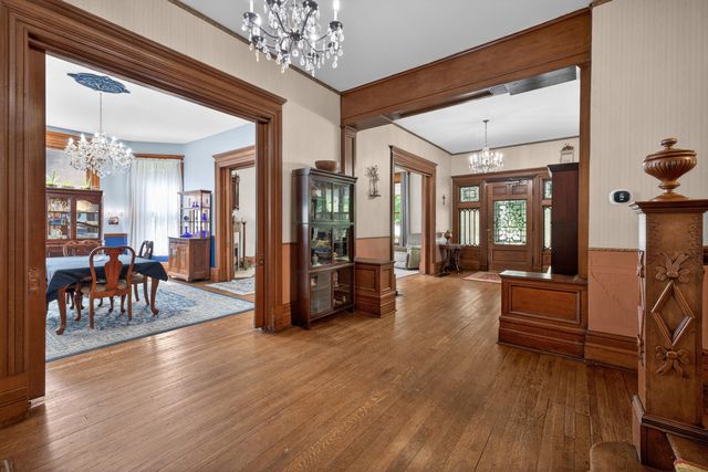 229 W LEXINGTON Avenue, Danville, KY 40422