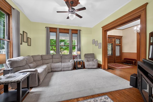229 W LEXINGTON Avenue, Danville, KY 40422