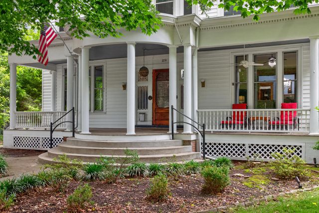 229 W LEXINGTON Avenue, Danville, KY 40422