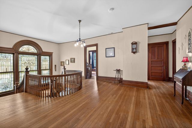 229 W LEXINGTON Avenue, Danville, KY 40422