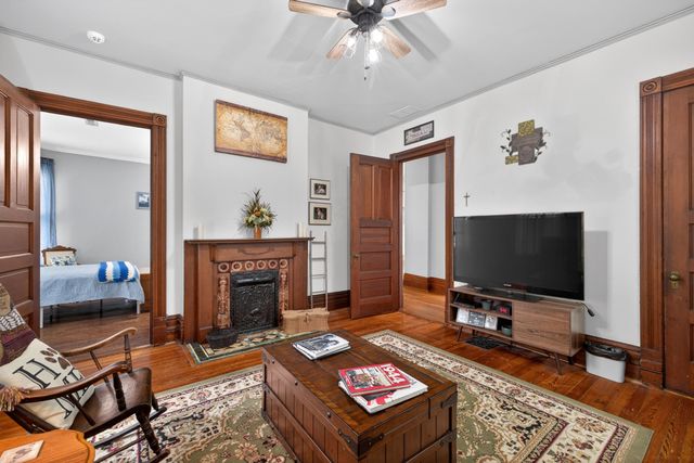 229 W LEXINGTON Avenue, Danville, KY 40422