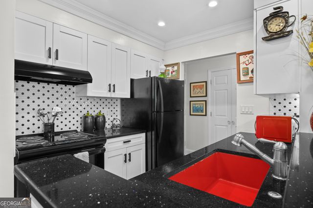 300 Johnson Ferry Road NE B812, Atlanta, GA 30328