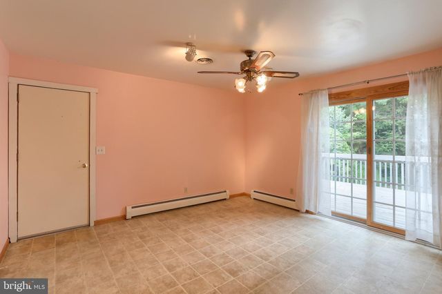 3065 W OAK ST, Lebanon, PA 17042