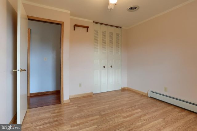 3065 W OAK ST, Lebanon, PA 17042