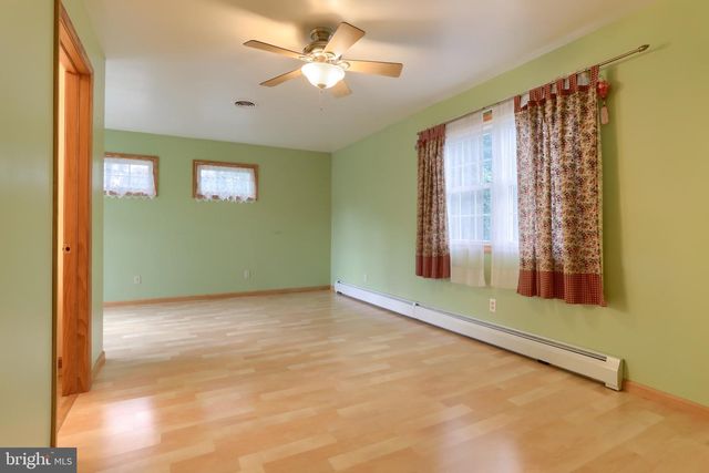 3065 W OAK ST, Lebanon, PA 17042