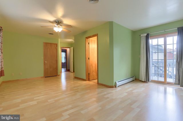 3065 W OAK ST, Lebanon, PA 17042