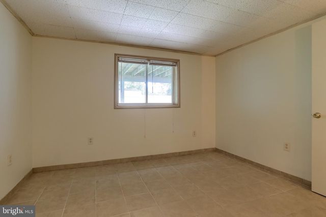 3065 W OAK ST, Lebanon, PA 17042