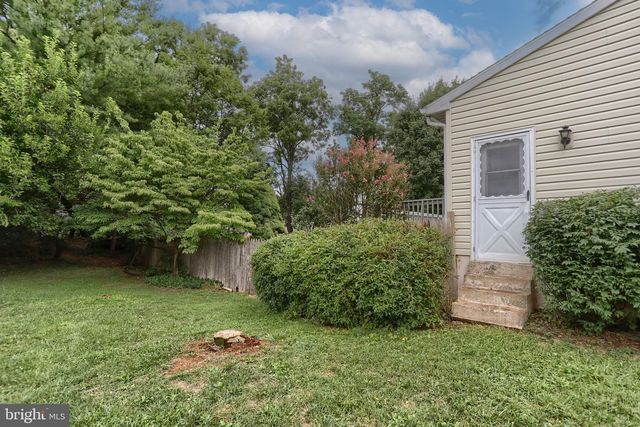 3065 W OAK ST, Lebanon, PA 17042