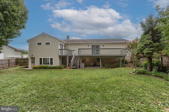 3065 W OAK ST, Lebanon, PA 17042