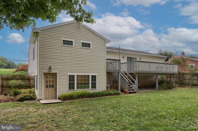 3065 W OAK ST, Lebanon, PA 17042