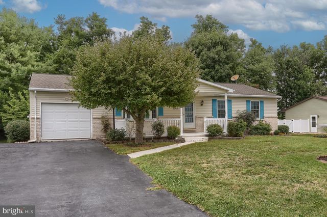 3065 W OAK ST, Lebanon, PA 17042