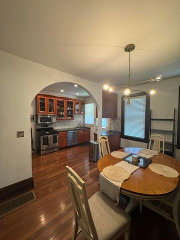 293 E Mithoff Street, Columbus, OH 43206