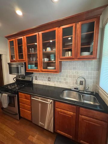 293 E Mithoff Street, Columbus, OH 43206