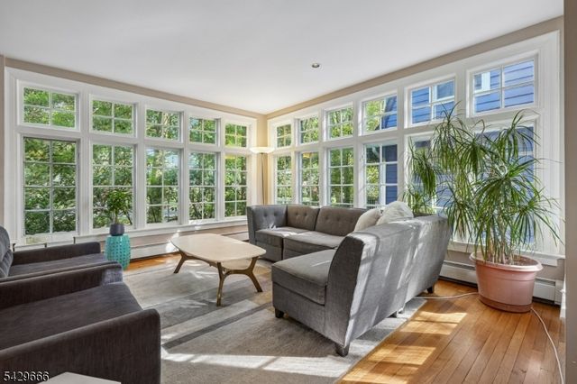 311 S Ridgewood Rd, South Orange Village Twp., NJ 07079