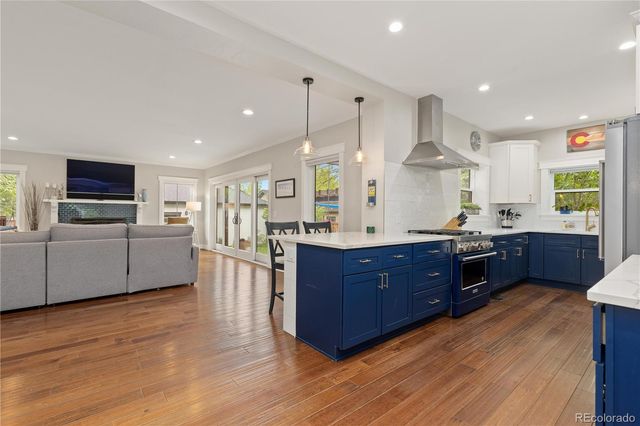 4636 Montview Boulevard, Denver, CO 80207