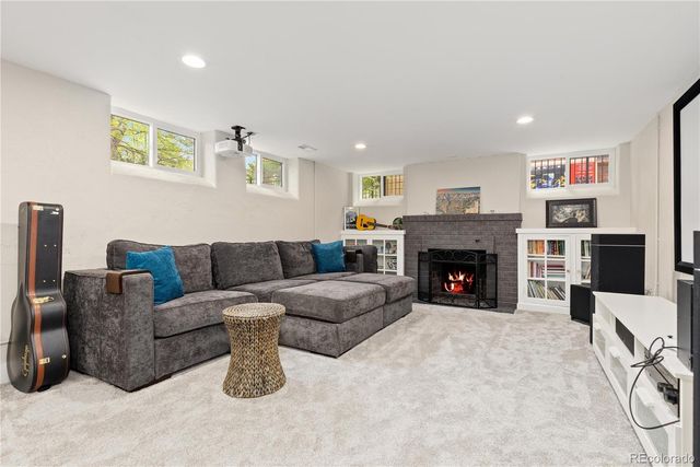 4636 Montview Boulevard, Denver, CO 80207