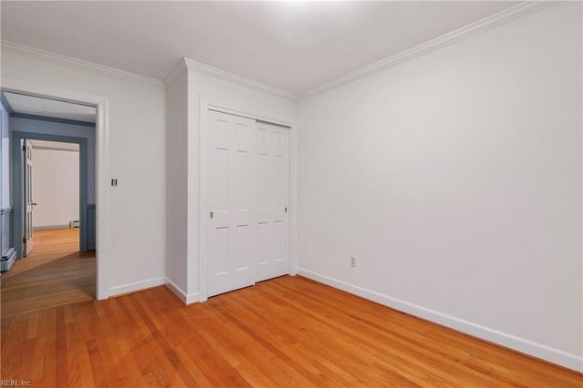 116 Crittenden LN, Newport News, VA 23606